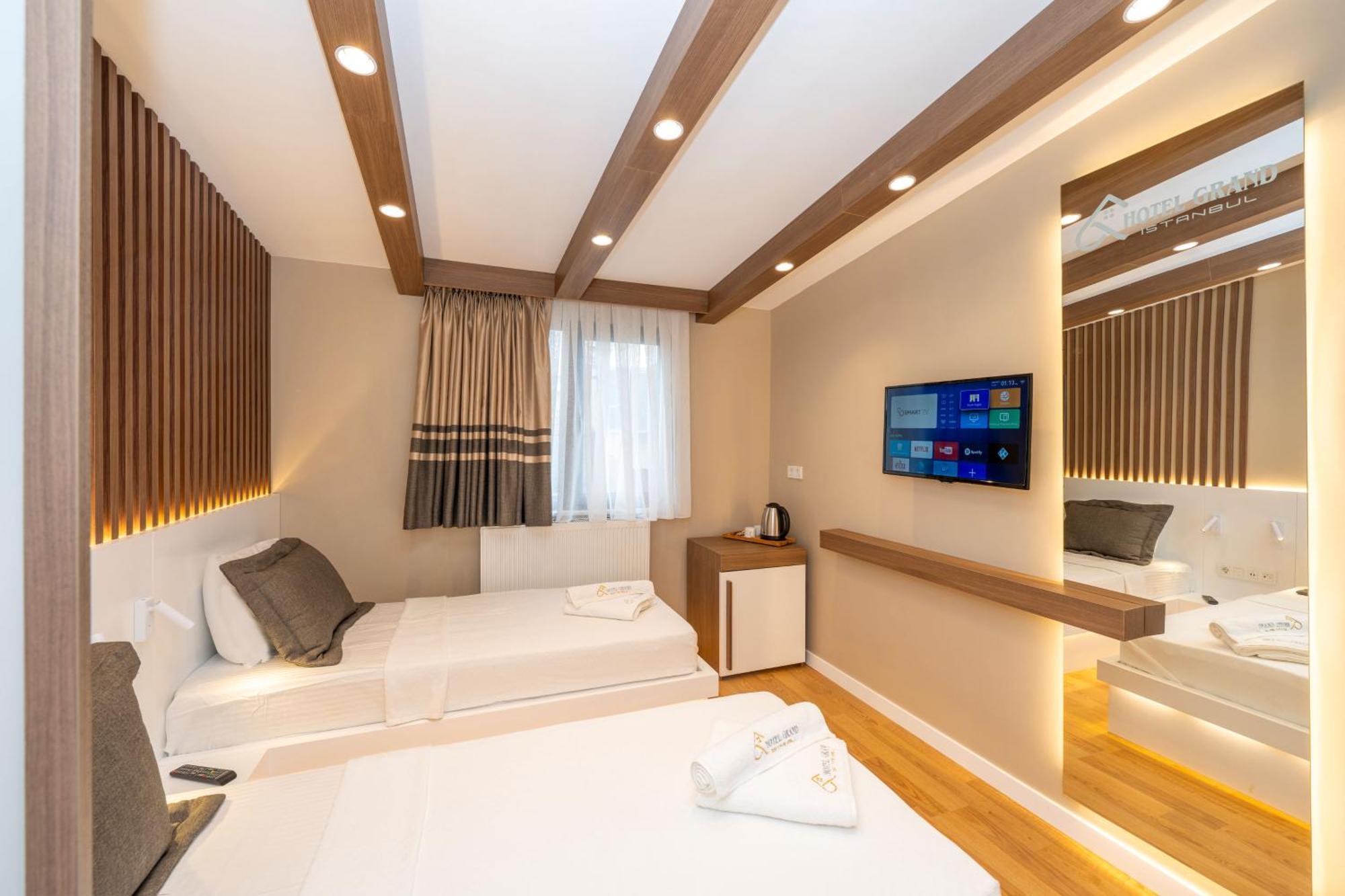 Hotel Grand Isztambul Kültér fotó