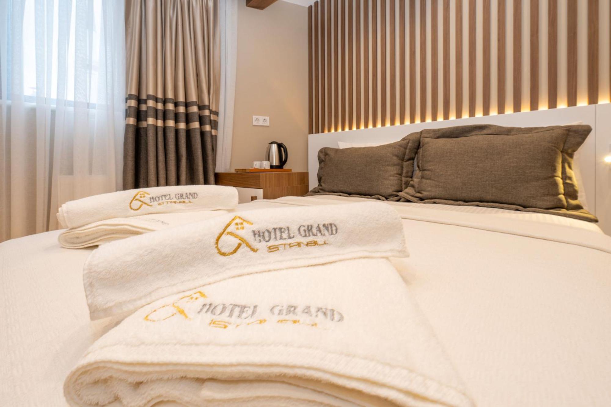 Hotel Grand Isztambul Kültér fotó