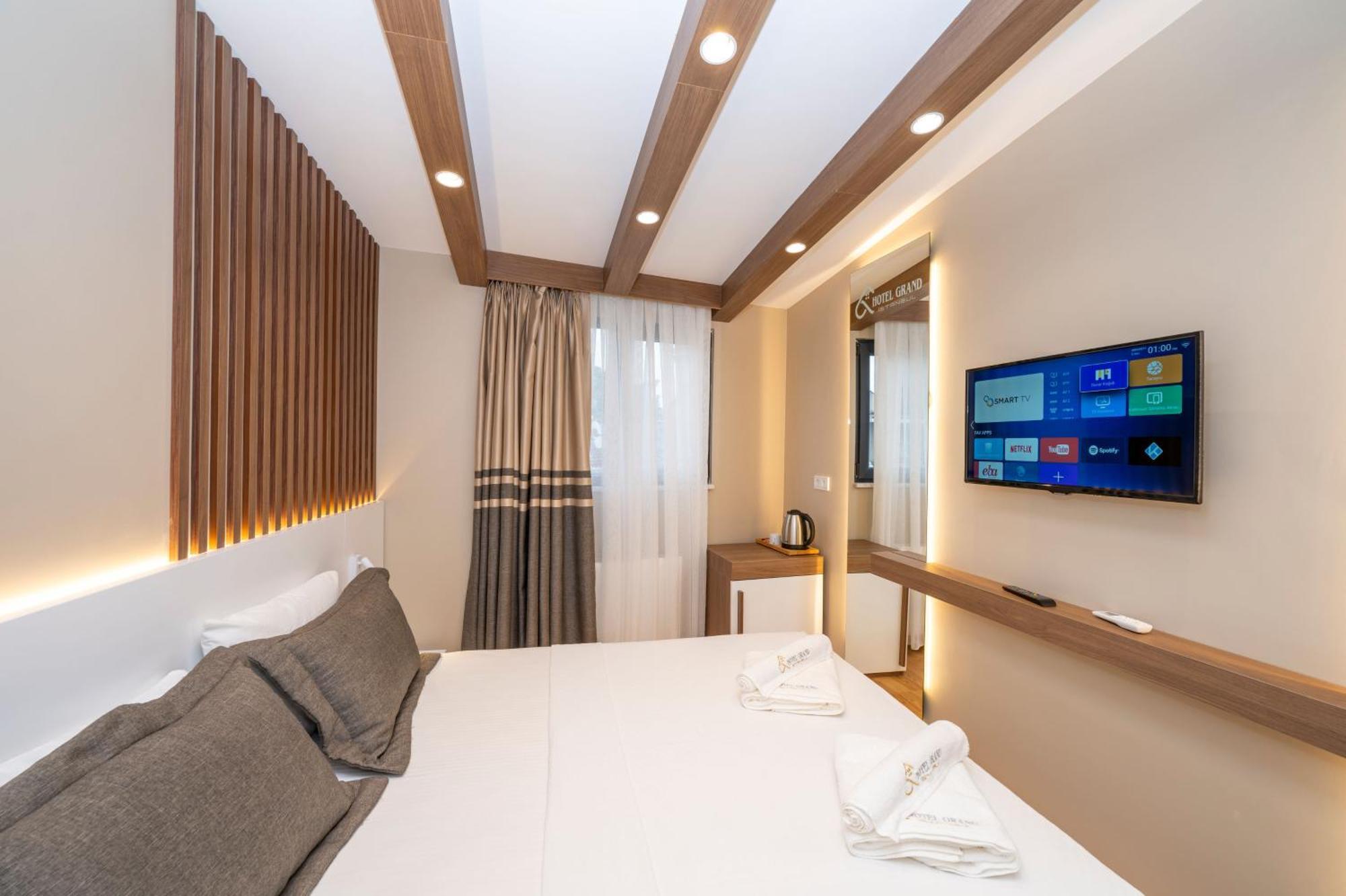 Hotel Grand Isztambul Kültér fotó