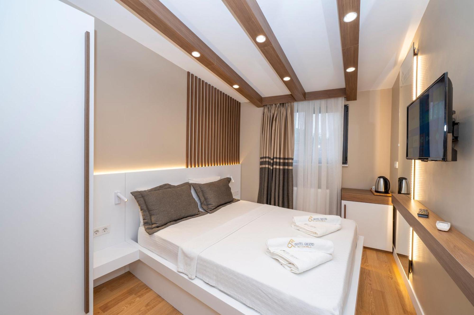 Hotel Grand Isztambul Kültér fotó